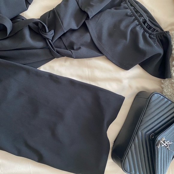 Black jumper - Picture 2 of 2